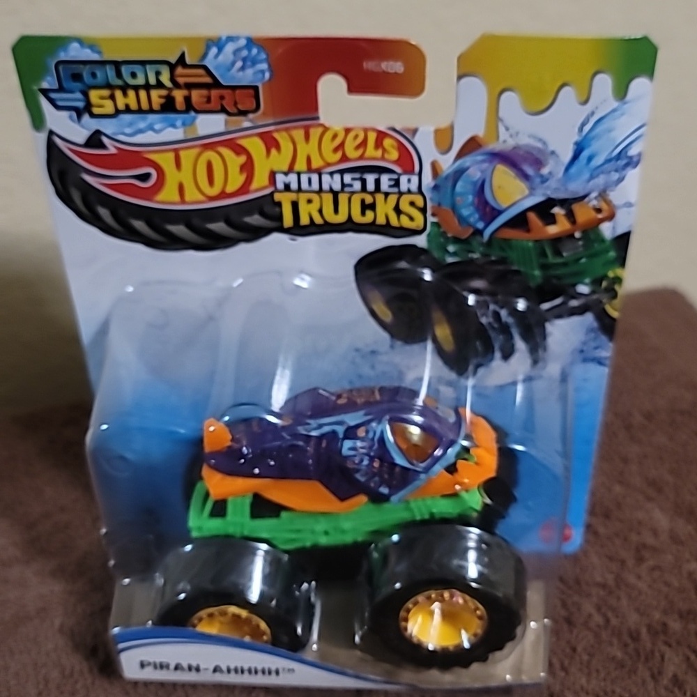 Hot Wheels Monster Truck Color Shifters Monster Truck - Green and Purple